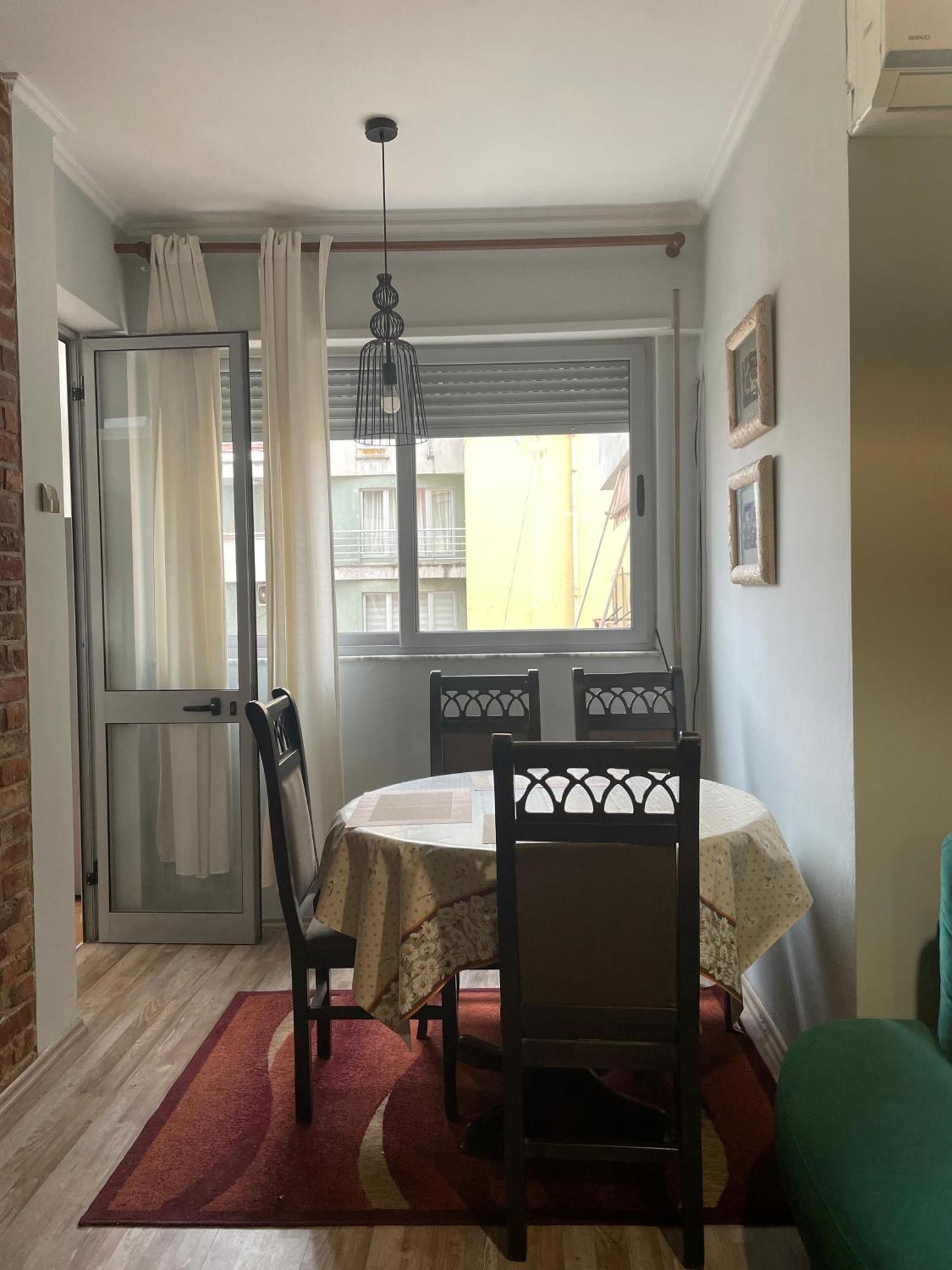 Bricks Apartment Near Pazari I Ri Tirana Exterior foto